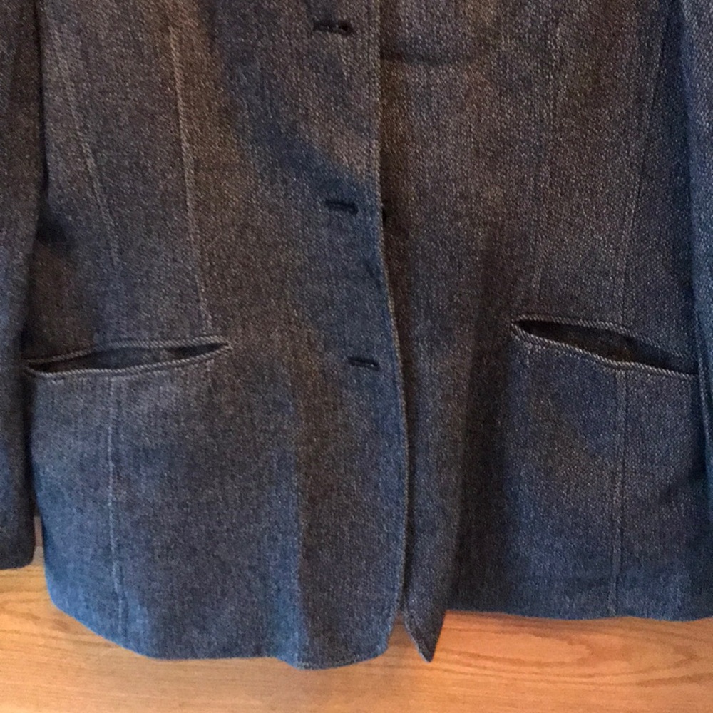 Jacket - Picture 3 of 4